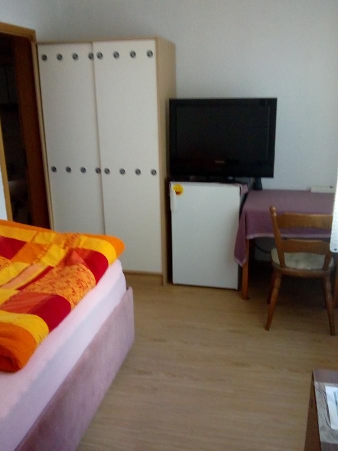 Monteurhotel Garni Alter Olper Hof リンドラー エクステリア 写真