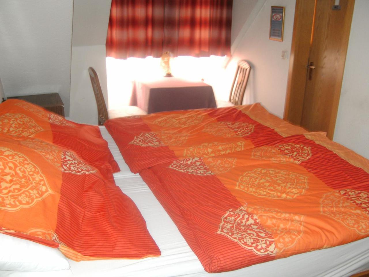 Monteurhotel Garni Alter Olper Hof リンドラー エクステリア 写真